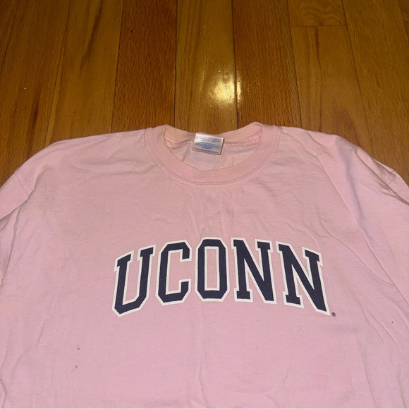 UConn Long Sleeve Tshirt - Picture 2 of 5